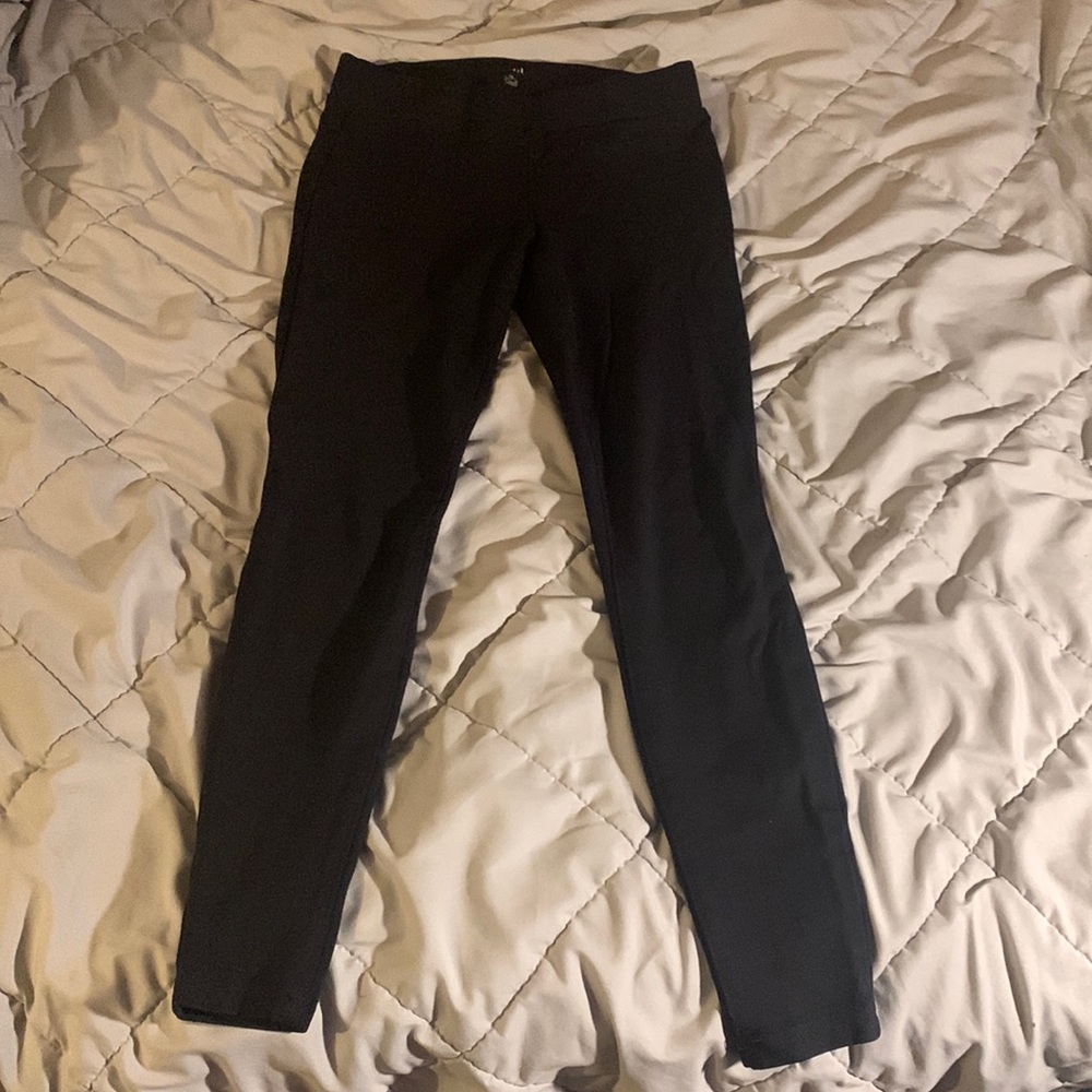 🎉5️⃣ for 2️⃣5️⃣ 🎉
Sleek black dress leggings